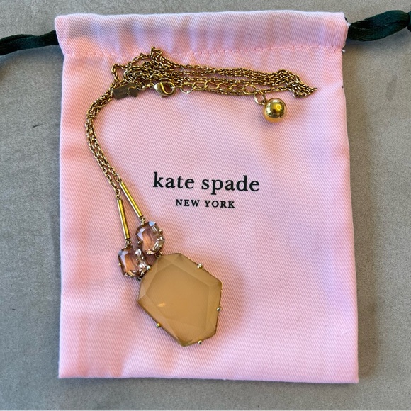 KATE SPADE Necklace feat. Cream Pendant w/ Pink‎ Stones set in Gold - Picture 3 of 10